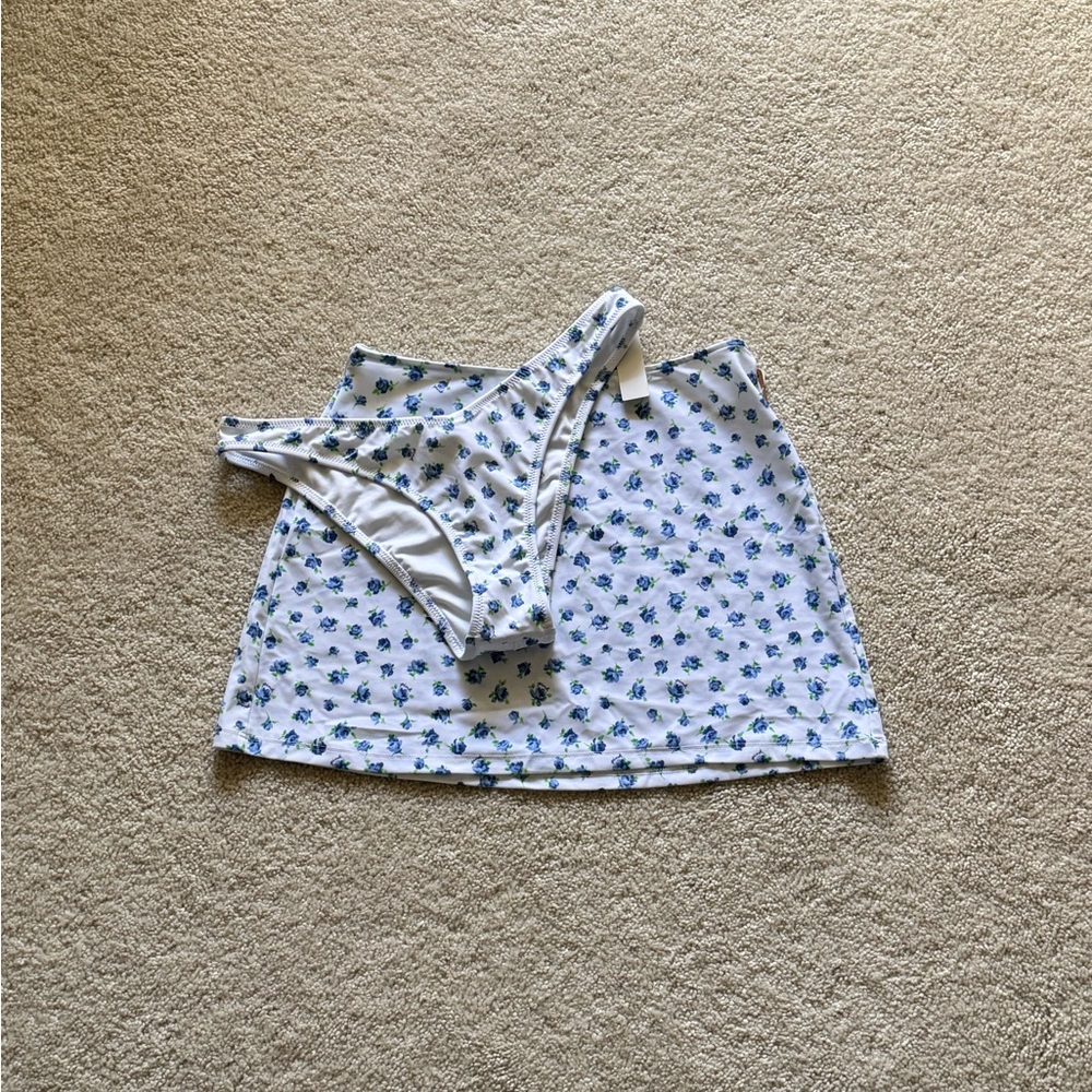 PINK Victoria’s Secret floral swim set
